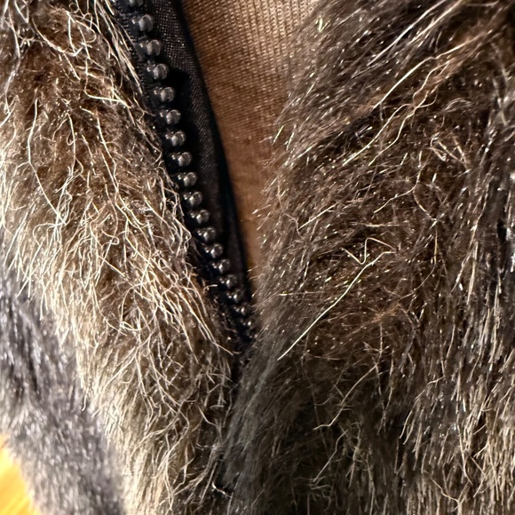 Vintage Black White Faux Fur Coat — Plush & Oversized - Picture 8 of 12